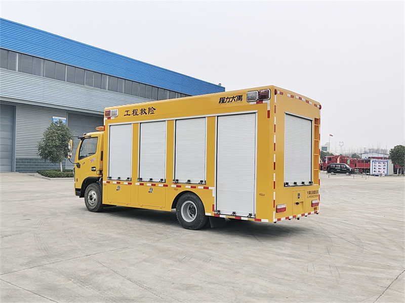 程力佳運1000-4000方電力搶修排澇救險車改裝廠家：為救援事業(yè)帶來高效能量
