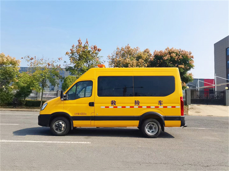 程力佳運(yùn)1000-4000方電力搶修排澇救險(xiǎn)車拓展機(jī)構(gòu)介紹
